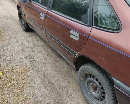 Красный Опель Вектра, объемом двигателя 1.8 л и пробегом 208 тыс. км за 1002 $, фото 4 на Automoto.ua