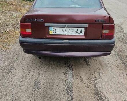 Красный Опель Вектра, объемом двигателя 1.8 л и пробегом 208 тыс. км за 1002 $, фото 3 на Automoto.ua