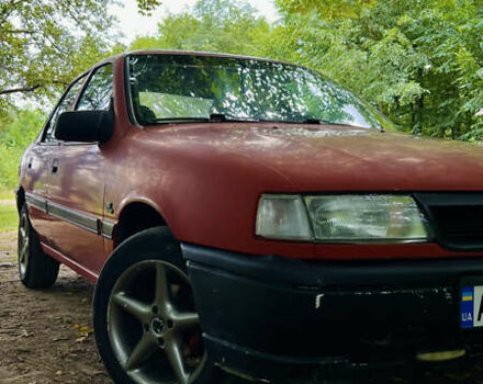 Опель Вектра 1991 в Долине на Automoto.ua Красный Опель Вектра, объемом двигателя 1.6 л и пробегом 289 тыс. км за 1650 $, фото 5 на Automoto.ua