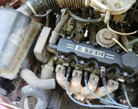 Красный Опель Вектра, объемом двигателя 1.6 л и пробегом 342 тыс. км за 1600 $, фото 9 на Automoto.ua