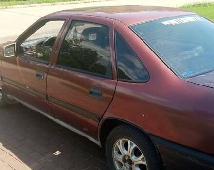 Красный Опель Вектра, объемом двигателя 1.6 л и пробегом 250 тыс. км за 1600 $, фото 2 на Automoto.ua