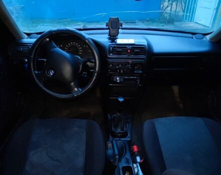 Червоний Опель Вектра, об'ємом двигуна 1.6 л та пробігом 250 тис. км за 600 $, фото 1 на Automoto.ua