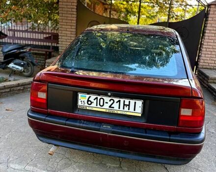 Красный Опель Вектра, объемом двигателя 2 л и пробегом 300 тыс. км за 1250 $, фото 4 на Automoto.ua