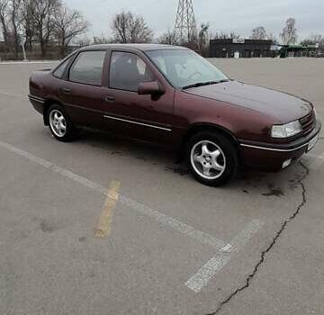 Красный Опель Вектра, объемом двигателя 1.6 л и пробегом 433 тыс. км за 1750 $, фото 6 на Automoto.ua