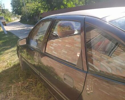 Червоний Опель Вектра, об'ємом двигуна 1.8 л та пробігом 200 тис. км за 966 $, фото 2 на Automoto.ua