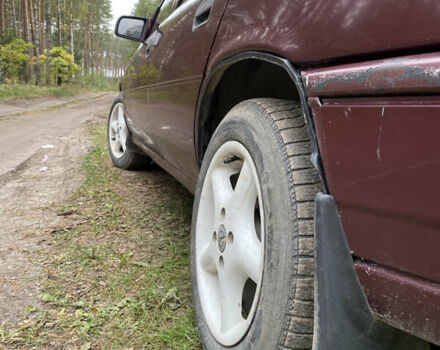 Червоний Опель Вектра, об'ємом двигуна 2 л та пробігом 300 тис. км за 999 $, фото 7 на Automoto.ua