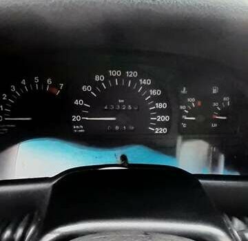 Красный Опель Вектра, объемом двигателя 1.6 л и пробегом 433 тыс. км за 1750 $, фото 9 на Automoto.ua