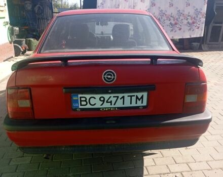 Красный Опель Вектра, объемом двигателя 1.6 л и пробегом 330 тыс. км за 1400 $, фото 3 на Automoto.ua