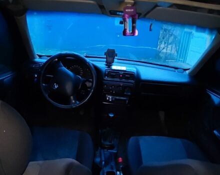 Червоний Опель Вектра, об'ємом двигуна 1.6 л та пробігом 250 тис. км за 600 $, фото 2 на Automoto.ua