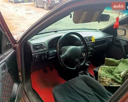 Красный Опель Вектра, объемом двигателя 1.6 л и пробегом 530 тыс. км за 2000 $, фото 2 на Automoto.ua