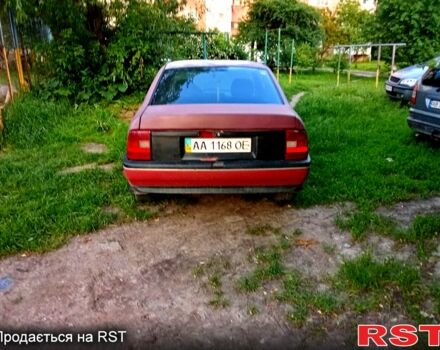 Красный Опель Вектра, объемом двигателя 1.8 л и пробегом 250 тыс. км за 350 $, фото 3 на Automoto.ua