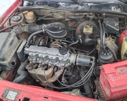 Червоний Опель Вектра, об'ємом двигуна 1.6 л та пробігом 267 тис. км за 1100 $, фото 12 на Automoto.ua