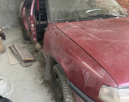 Красный Опель Вектра, объемом двигателя 2 л и пробегом 333 тыс. км за 500 $, фото 3 на Automoto.ua