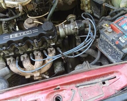 Красный Опель Вектра, объемом двигателя 1.6 л и пробегом 342 тыс. км за 1600 $, фото 11 на Automoto.ua