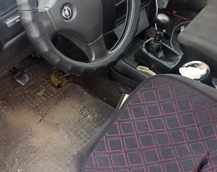 Красный Опель Вектра, объемом двигателя 0 л и пробегом 3 тыс. км за 356 $, фото 5 на Automoto.ua