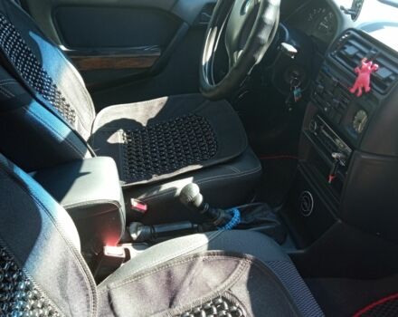 Червоний Опель Вектра, об'ємом двигуна 1 л та пробігом 280 тис. км за 2854 $, фото 2 на Automoto.ua