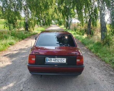 Красный Опель Вектра, объемом двигателя 1.6 л и пробегом 230 тыс. км за 2100 $, фото 8 на Automoto.ua