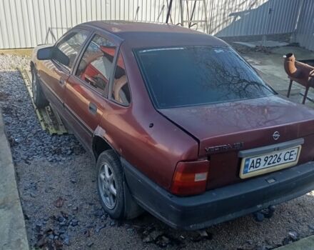 Красный Опель Вектра, объемом двигателя 1.8 л и пробегом 323 тыс. км за 1200 $, фото 3 на Automoto.ua