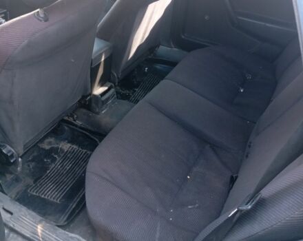 Красный Опель Вектра, объемом двигателя 1.8 л и пробегом 323 тыс. км за 1200 $, фото 5 на Automoto.ua