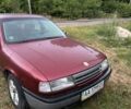 Красный Опель Вектра, объемом двигателя 1.6 л и пробегом 328 тыс. км за 1200 $, фото 1 на Automoto.ua