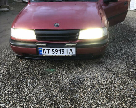 Красный Опель Вектра, объемом двигателя 1.8 л и пробегом 200 тыс. км за 1050 $, фото 3 на Automoto.ua