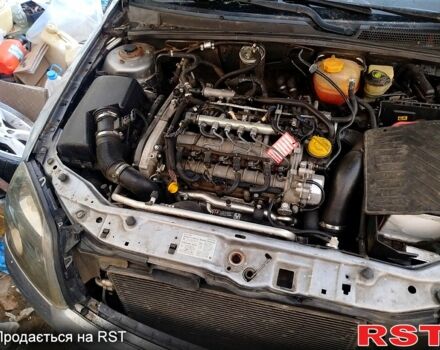 Красный Опель Вектра, объемом двигателя 2 л и пробегом 200 тыс. км за 700 $, фото 1 на Automoto.ua