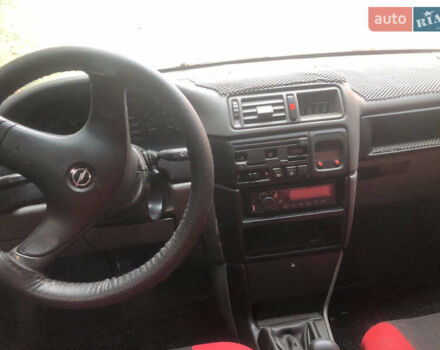 Опель Вектра 1993 в Никополе на Automoto.ua Красный Опель Вектра, объемом двигателя 2 л и пробегом 443 тыс. км за 500 $, фото 4 на Automoto.ua