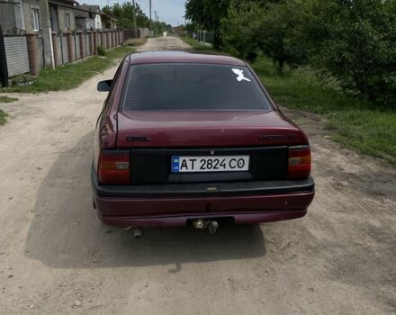 Красный Опель Вектра, объемом двигателя 1.6 л и пробегом 250 тыс. км за 1300 $, фото 3 на Automoto.ua