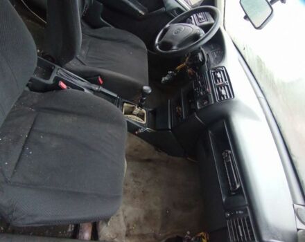 Красный Опель Вектра, объемом двигателя 2.2 л и пробегом 278 тыс. км за 800 $, фото 2 на Automoto.ua