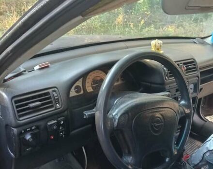 Красный Опель Вектра, объемом двигателя 2.2 л и пробегом 420 тыс. км за 900 $, фото 3 на Automoto.ua