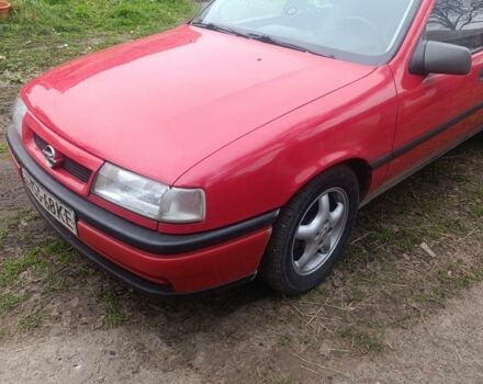 Красный Опель Вектра, объемом двигателя 1 л и пробегом 320 тыс. км за 1300 $, фото 2 на Automoto.ua