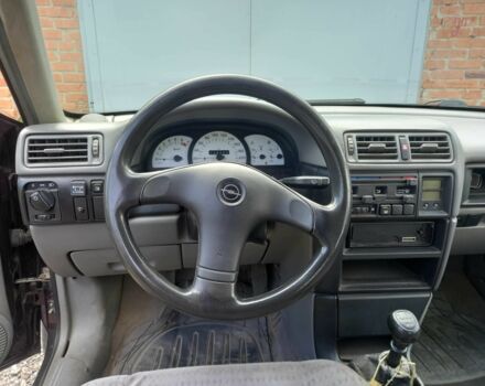 Красный Опель Вектра, объемом двигателя 2 л и пробегом 2 тыс. км за 1713 $, фото 3 на Automoto.ua