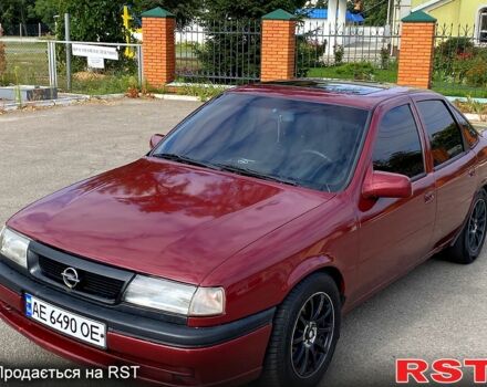 Красный Опель Вектра, объемом двигателя 1.6 л и пробегом 336 тыс. км за 2000 $, фото 7 на Automoto.ua