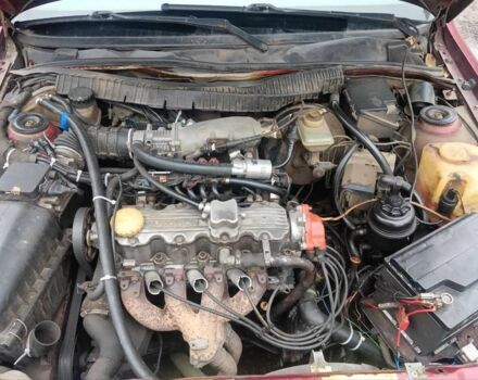 Красный Опель Вектра, объемом двигателя 1.8 л и пробегом 270 тыс. км за 1500 $, фото 5 на Automoto.ua