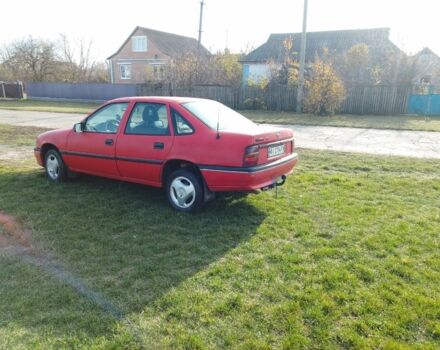 Красный Опель Вектра, объемом двигателя 1.7 л и пробегом 250 тыс. км за 1200 $, фото 2 на Automoto.ua