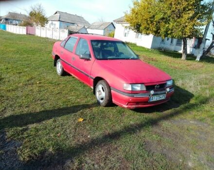 Красный Опель Вектра, объемом двигателя 1.7 л и пробегом 250 тыс. км за 1200 $, фото 1 на Automoto.ua