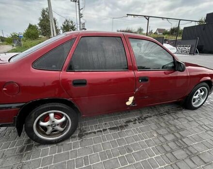 Красный Опель Вектра, объемом двигателя 1.8 л и пробегом 350 тыс. км за 1400 $, фото 5 на Automoto.ua