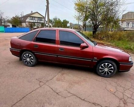 Опель Вектра 1995 в Коростене на Automoto.ua Красный Опель Вектра, объемом двигателя 2 л и пробегом 318 тыс. км за 2300 $, фото 8 на Automoto.ua