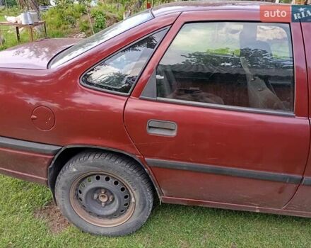Красный Опель Вектра, объемом двигателя 1.7 л и пробегом 393 тыс. км за 1700 $, фото 7 на Automoto.ua