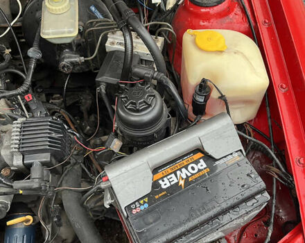 Червоний Опель Вектра, об'ємом двигуна 1.6 л та пробігом 245 тис. км за 1999 $, фото 9 на Automoto.ua