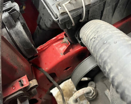 Червоний Опель Вектра, об'ємом двигуна 1.6 л та пробігом 245 тис. км за 1999 $, фото 18 на Automoto.ua