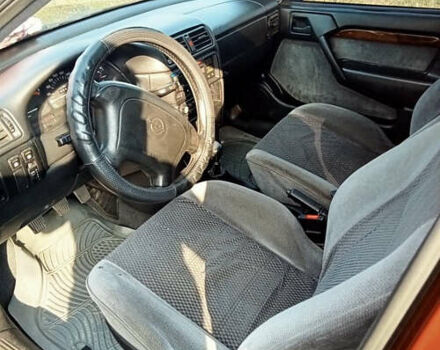 Опель Вектра 1995 в Ровно на Automoto.ua Красный Опель Вектра, объемом двигателя 1.8 л и пробегом 280 тыс. км за 1999 $, фото 5 на Automoto.ua