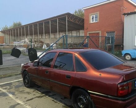 Красный Опель Вектра, объемом двигателя 1.8 л и пробегом 280 тыс. км за 1500 $, фото 3 на Automoto.ua