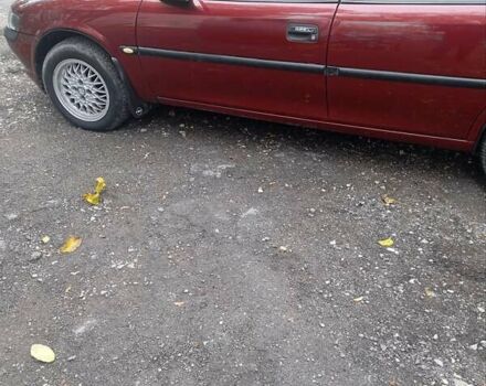 Червоний Опель Вектра, об'ємом двигуна 1.6 л та пробігом 250 тис. км за 2900 $, фото 10 на Automoto.ua