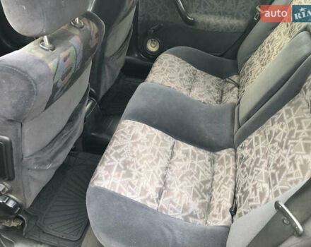 Красный Опель Вектра, объемом двигателя 1.6 л и пробегом 350 тыс. км за 1800 $, фото 7 на Automoto.ua