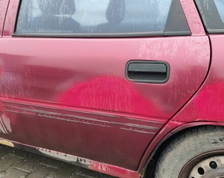 Красный Опель Вектра, объемом двигателя 1.6 л и пробегом 200 тыс. км за 600 $, фото 3 на Automoto.ua