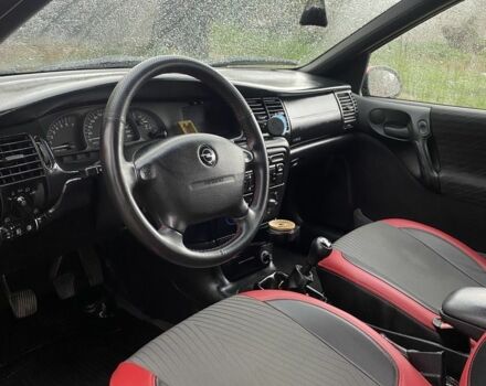 Червоний Опель Вектра, об'ємом двигуна 2 л та пробігом 259 тис. км за 3000 $, фото 4 на Automoto.ua