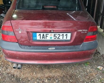 Красный Опель Вектра, объемом двигателя 0 л и пробегом 300 тыс. км за 308 $, фото 2 на Automoto.ua