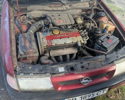 Красный Опель Вектра, объемом двигателя 2 л и пробегом 300 тыс. км за 1250 $, фото 6 на Automoto.ua