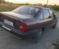 Красный Опель Вектра, объемом двигателя 1.8 л и пробегом 350 тыс. км за 950 $, фото 3 на Automoto.ua